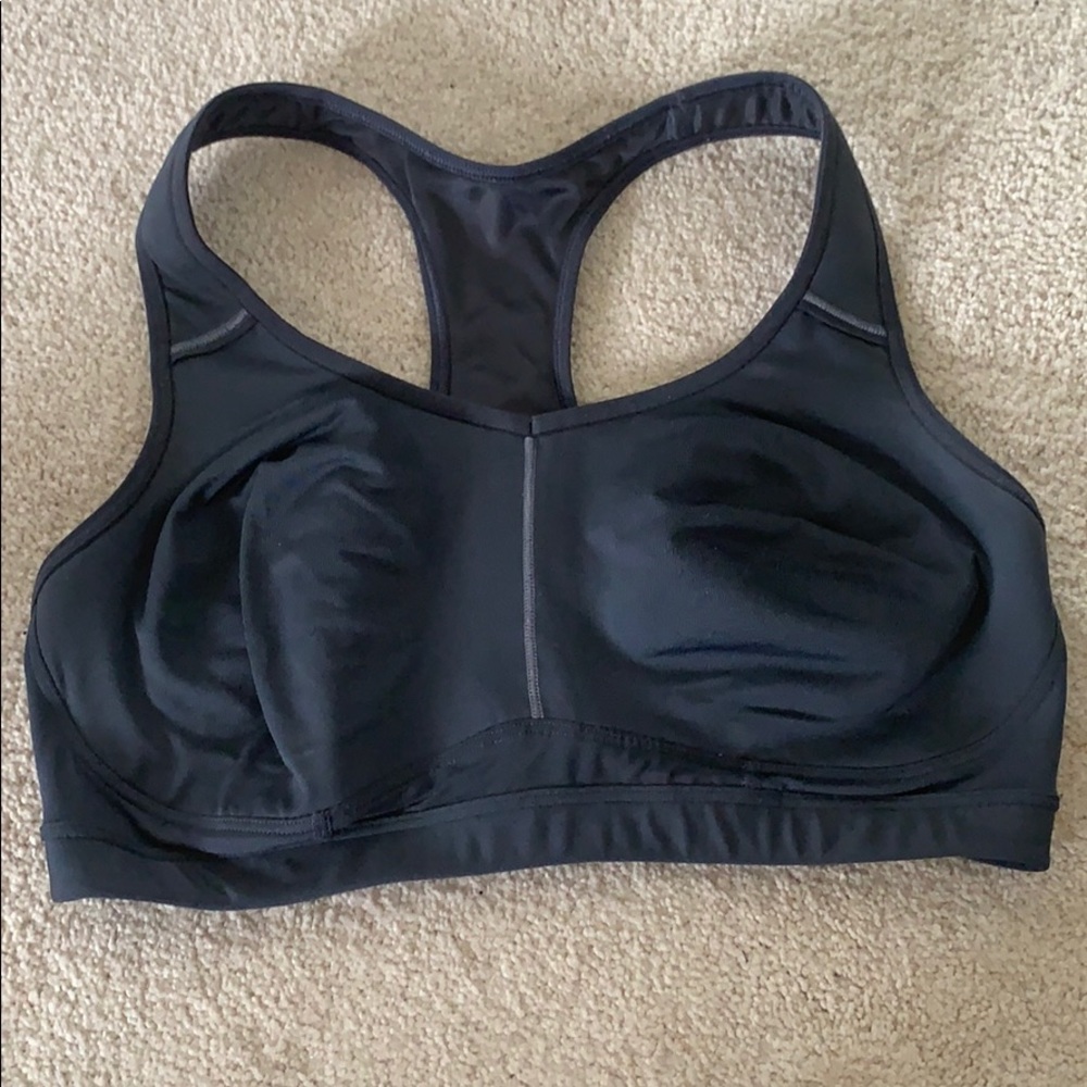 Athleta Hullabraloo sports bra. Size 38C. Gray